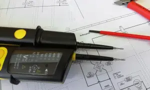Ceny elektryka 2026: Poznaj koszty instalacji i uniknij pułapek!