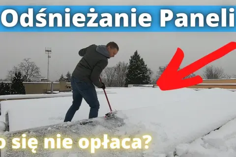 Odśnieżanie paneli PV zimą: Czy warto ryzykować dla 1-4%?