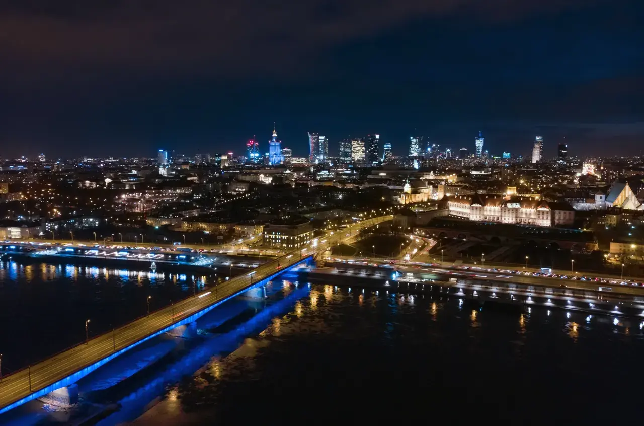 Warszawa: 7.1 TWh prądu rocznie. Co napędza energetykę stolicy?